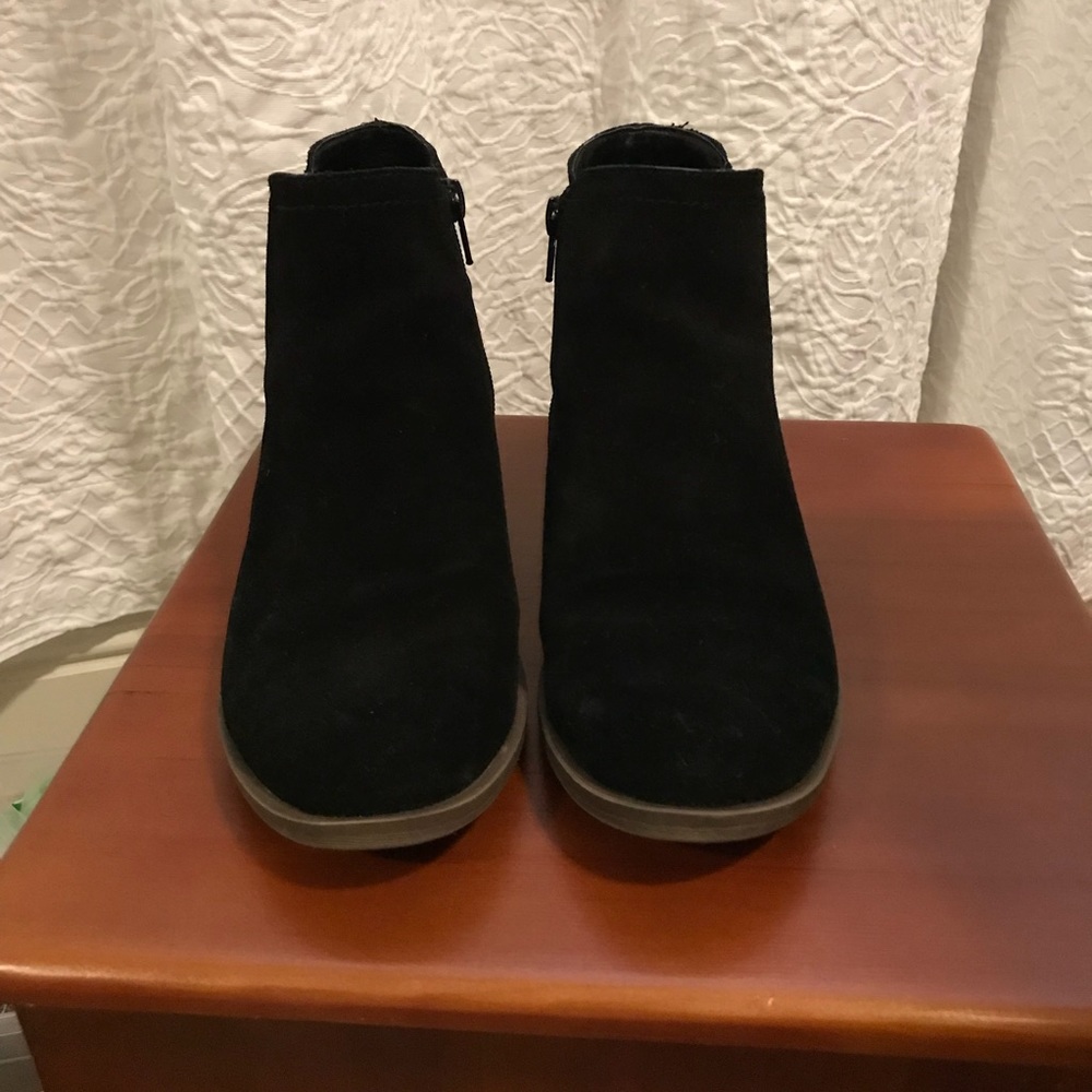 Kensie Garry Suede Booties